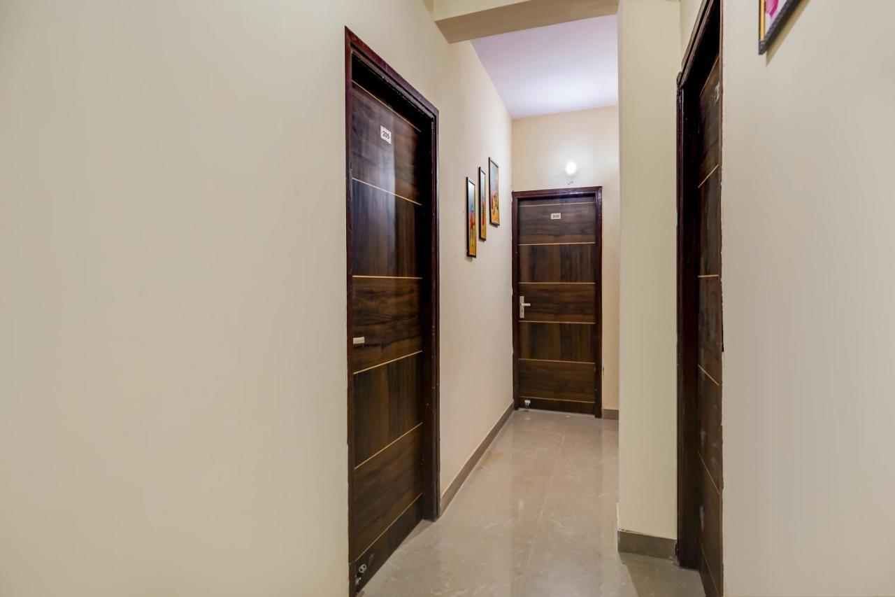 Oyo Flagship 75287 Pubg Residency Hotel New Delhi Exterior foto