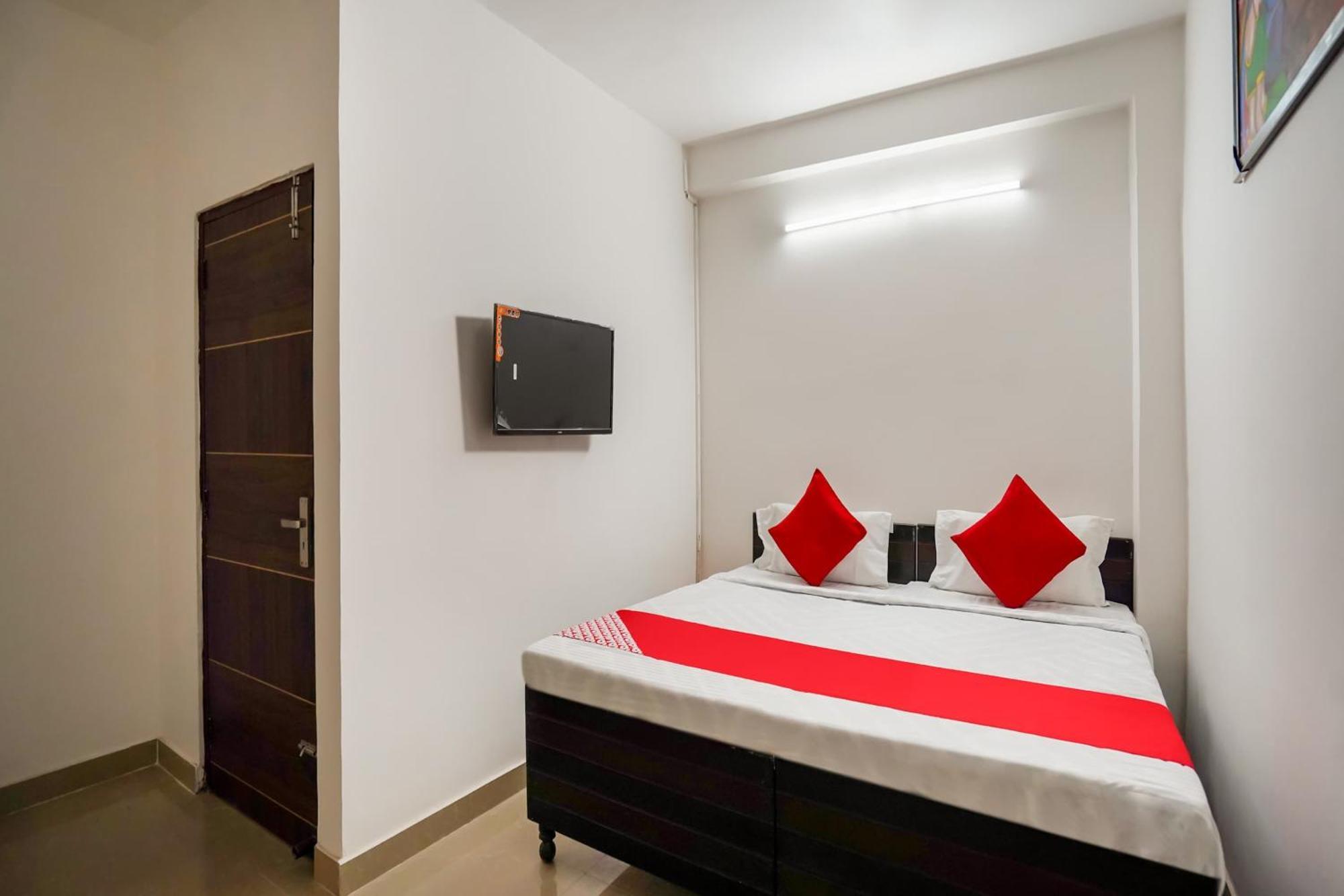Oyo Flagship 75287 Pubg Residency Hotel New Delhi Exterior foto