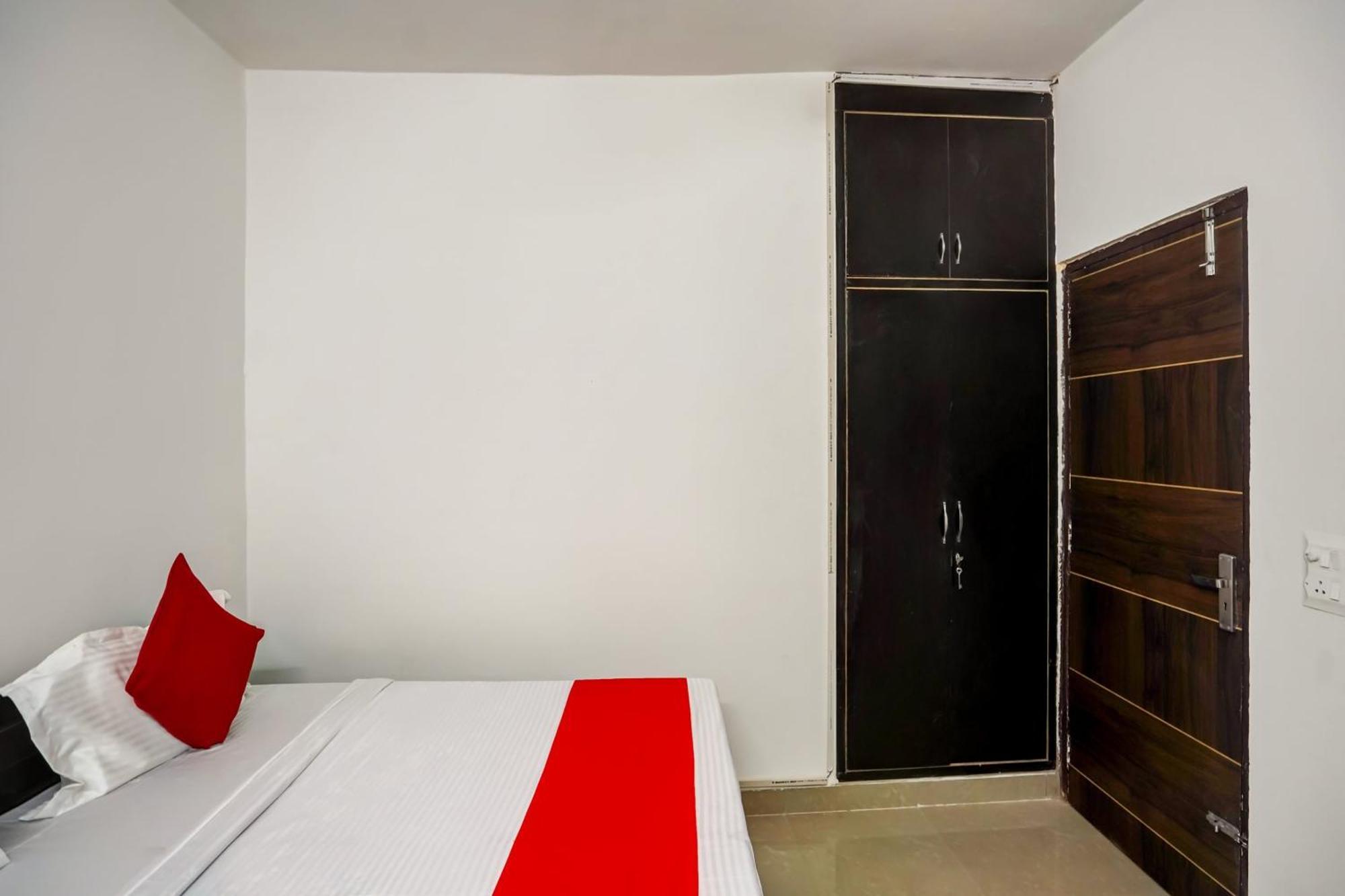 Oyo Flagship 75287 Pubg Residency Hotel New Delhi Exterior foto